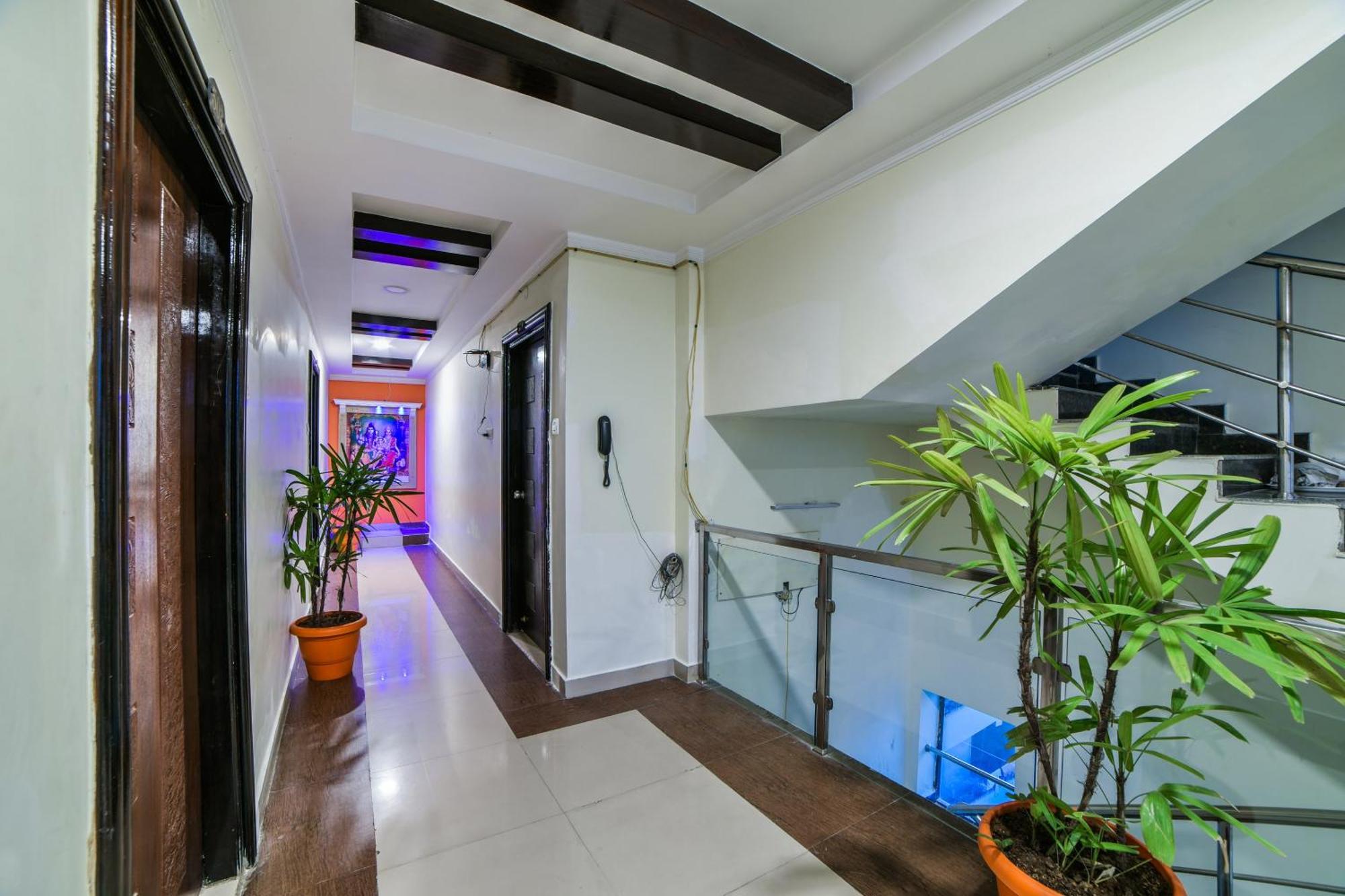 Oyo Surya Teja Residency Hotel Khammam Exterior foto